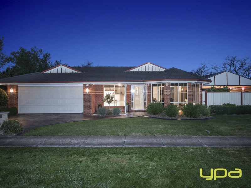 6 Prahn Court, Brookfield VIC 3338