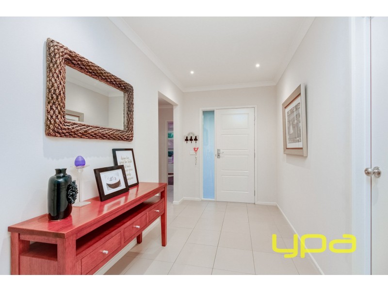 71 Lakewood Boulevard, Melton VIC 3337