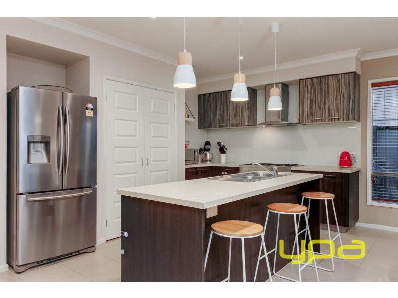 71 Lakewood Boulevard, Melton VIC 3337