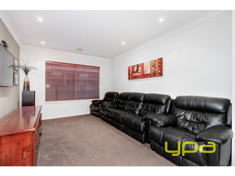 71 Lakewood Boulevard, Melton VIC 3337