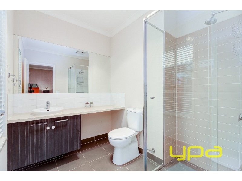 71 Lakewood Boulevard, Melton VIC 3337