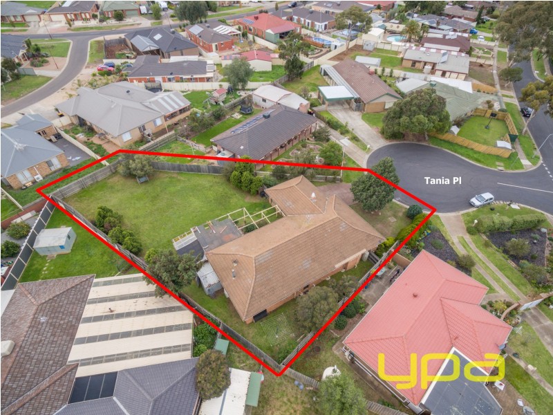 2 Tania Place, Melton West VIC 3337