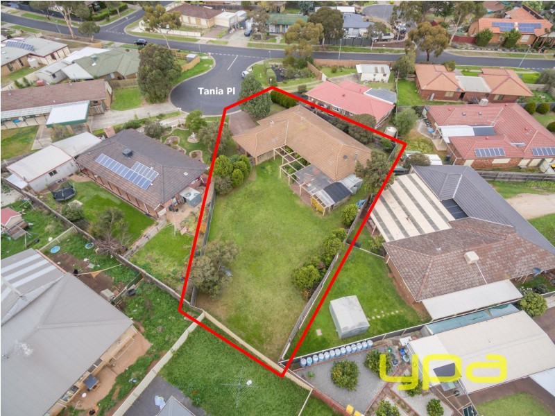 2 Tania Place, Melton West VIC 3337