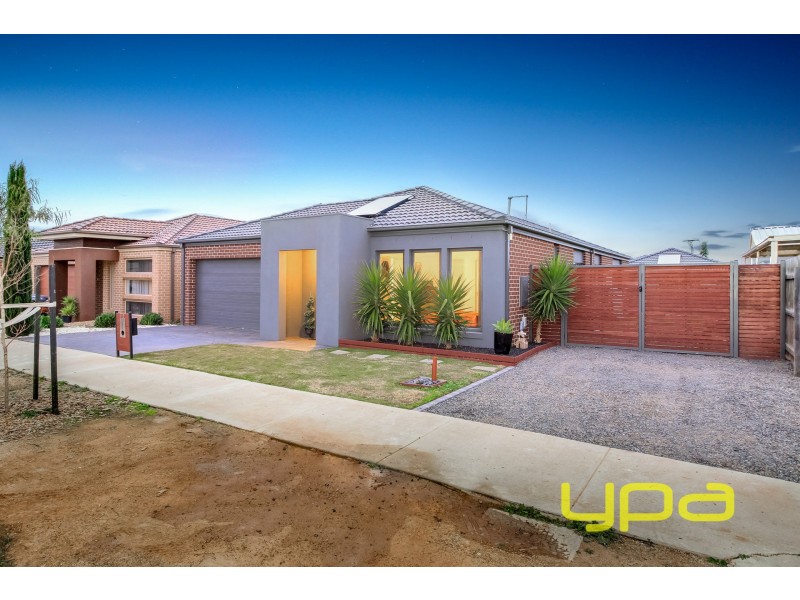 38 Cooloongup Crescent, Melton West VIC 3337