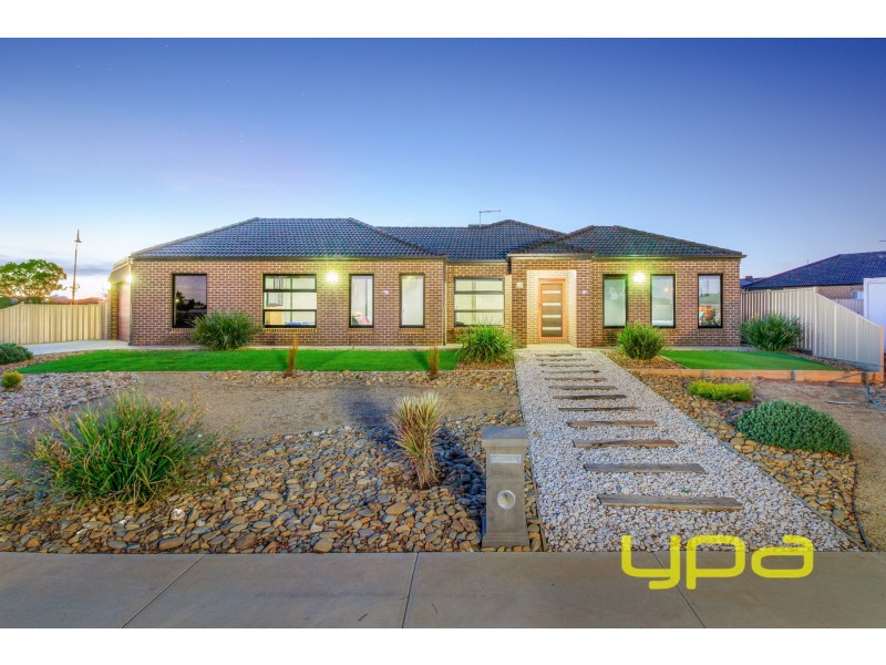 27 Riverbank Boulevard, Melton West VIC 3337