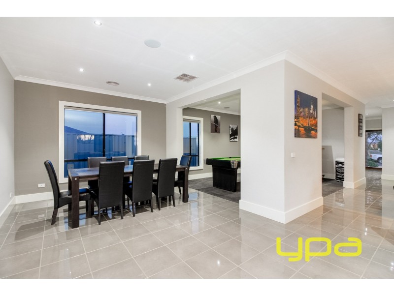 27 Riverbank Boulevard, Melton West VIC 3337