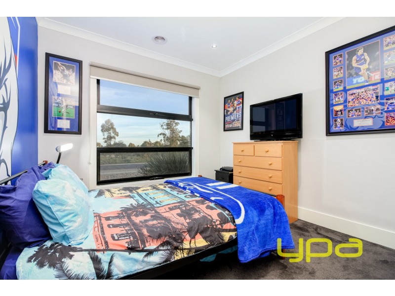 27 Riverbank Boulevard, Melton West VIC 3337