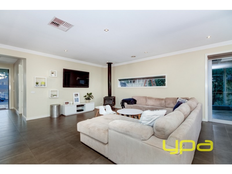 6 The Terrace, Melton VIC 3337