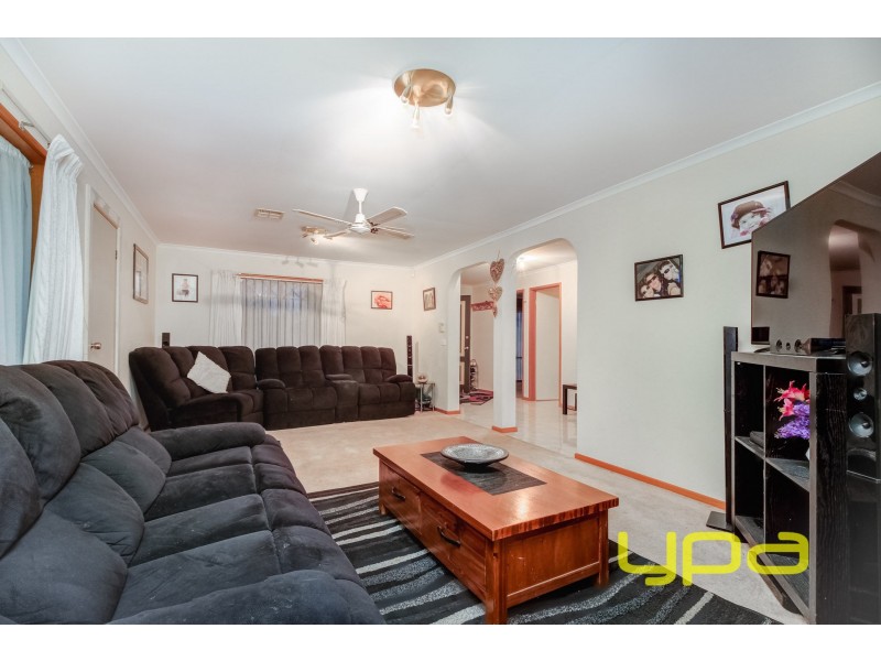 6 Marlo Drive, Melton West VIC 3337