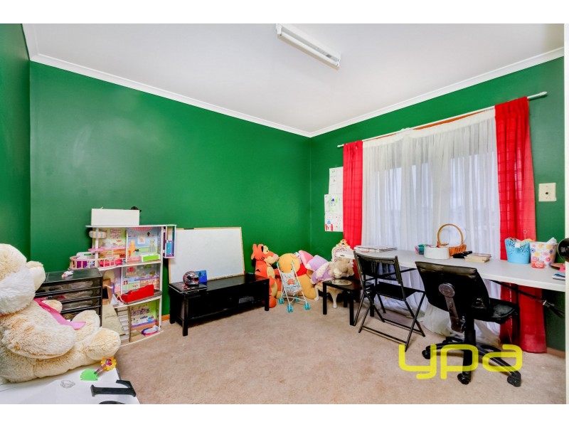 6 Marlo Drive, Melton West VIC 3337