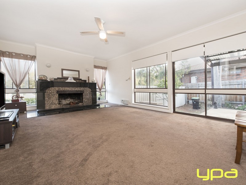 48 Manson Drive, Melton South VIC 3338