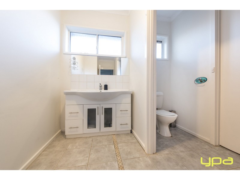 48 Manson Drive, Melton South VIC 3338