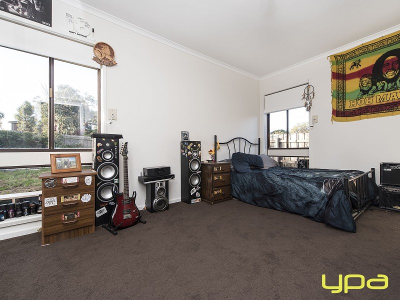 48 Manson Drive, Melton South VIC 3338