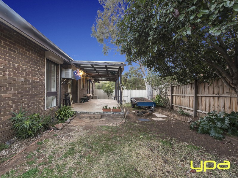 48 Manson Drive, Melton South VIC 3338