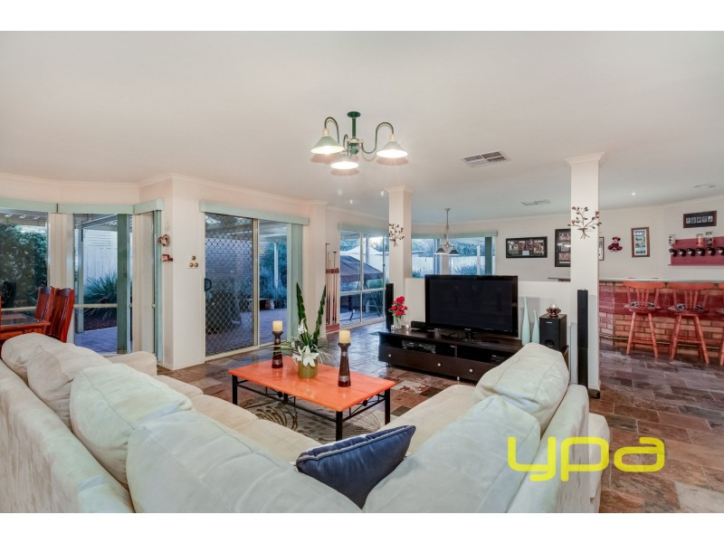 14 Meadowglen Drive, Melton West VIC 3337