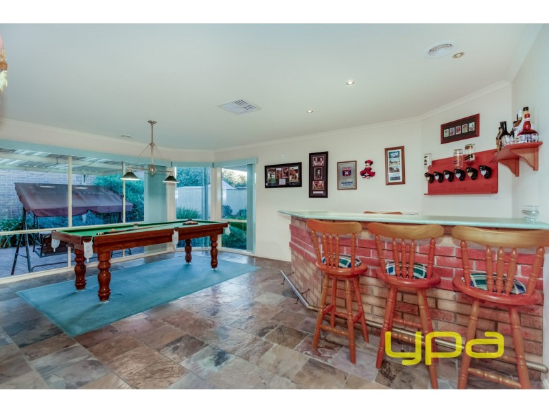 14 Meadowglen Drive, Melton West VIC 3337