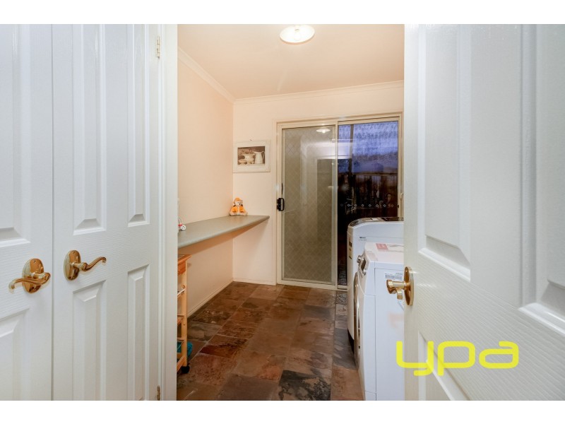 14 Meadowglen Drive, Melton West VIC 3337
