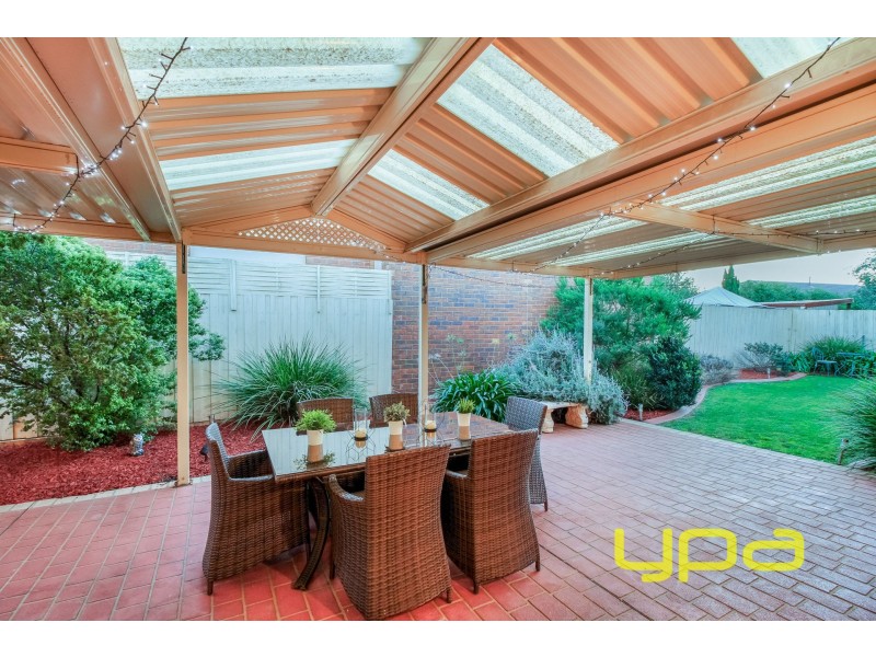 14 Meadowglen Drive, Melton West VIC 3337