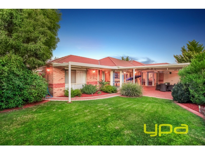 14 Meadowglen Drive, Melton West VIC 3337