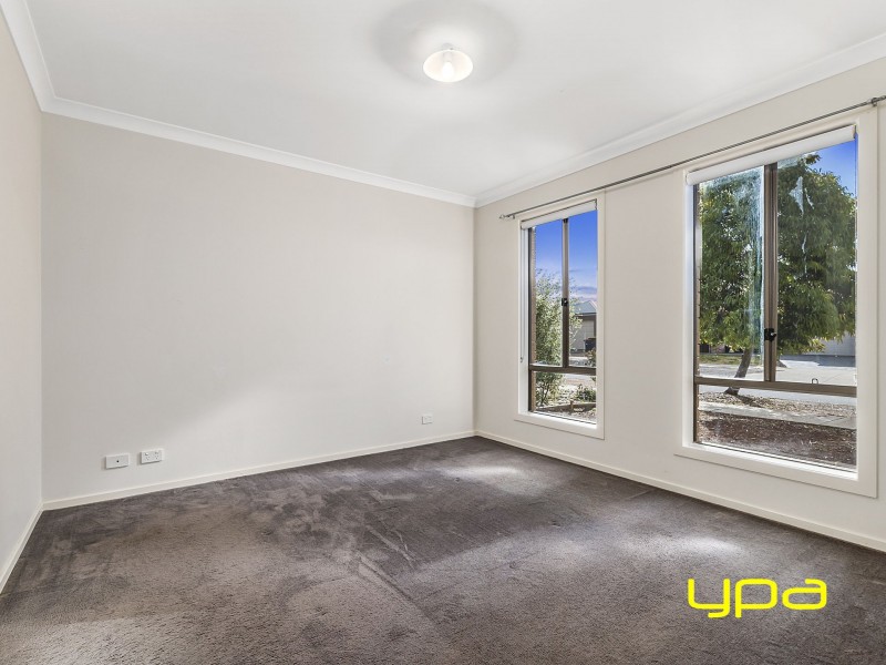 65 Peter Pan Crescent, Kurunjang VIC 3337