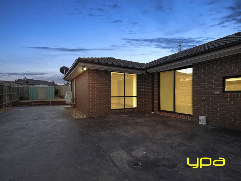 92 Dalray Crescent, Kurunjang VIC 3337