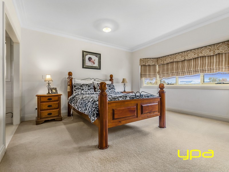 29 Ruxton Way, Hopetoun Park VIC 3340
