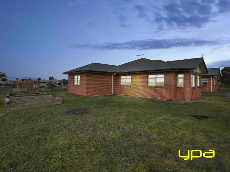 29 Ruxton Way, Hopetoun Park VIC 3340