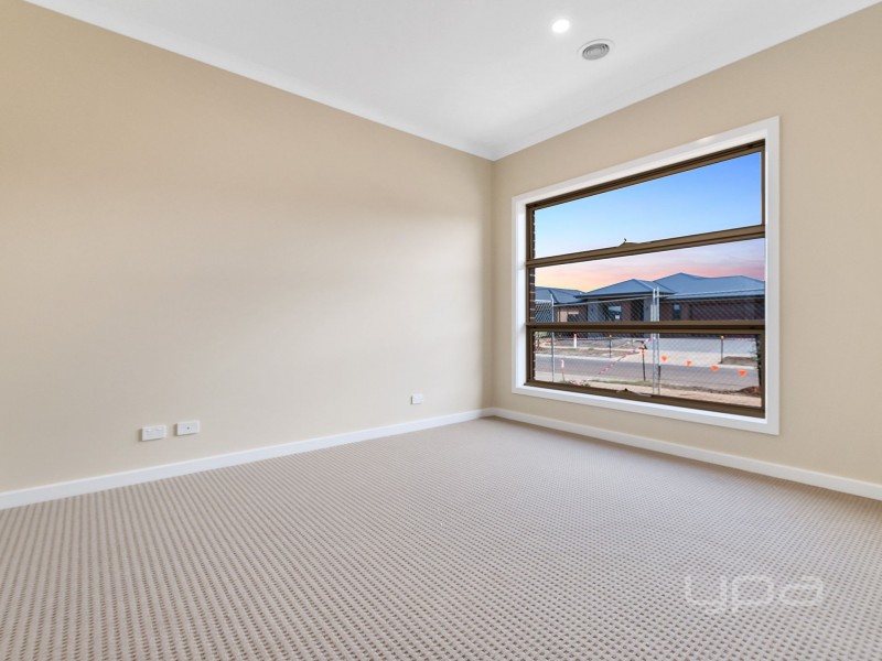 62 Aruma Avenue, Melton West VIC 3337