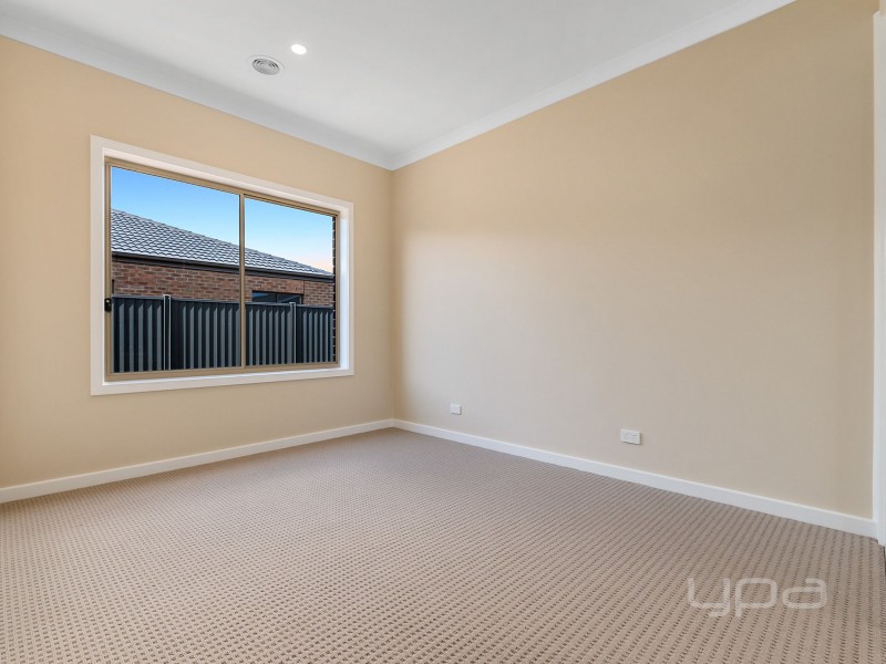 62 Aruma Avenue, Melton West VIC 3337