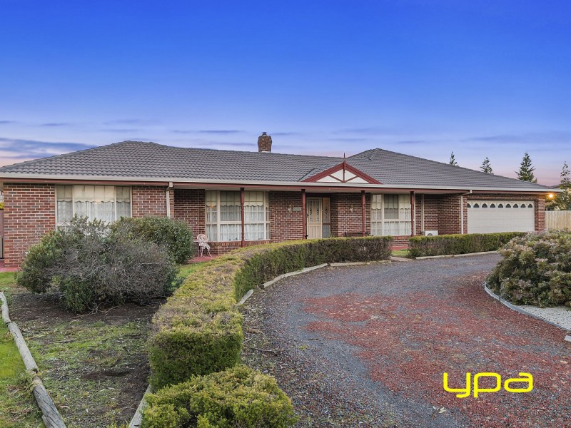 8 Campbell Court, Brookfield VIC 3338