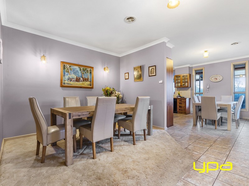 8 Campbell Court, Brookfield VIC 3338