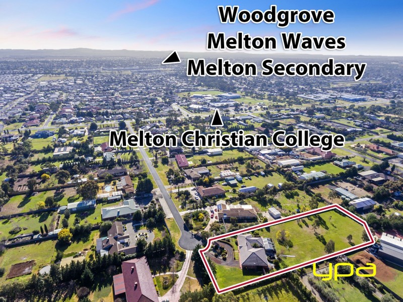 8 Campbell Court, Brookfield VIC 3338