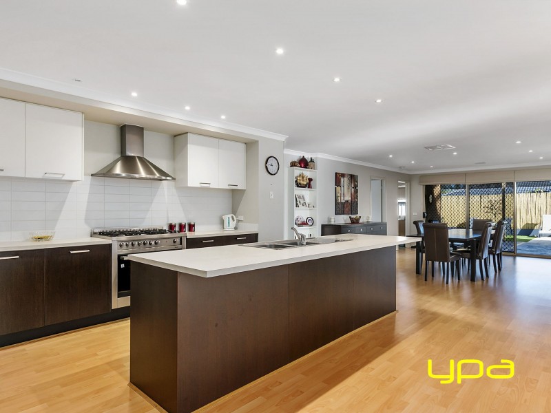 21 Moonah Avenue, Brookfield VIC 3338