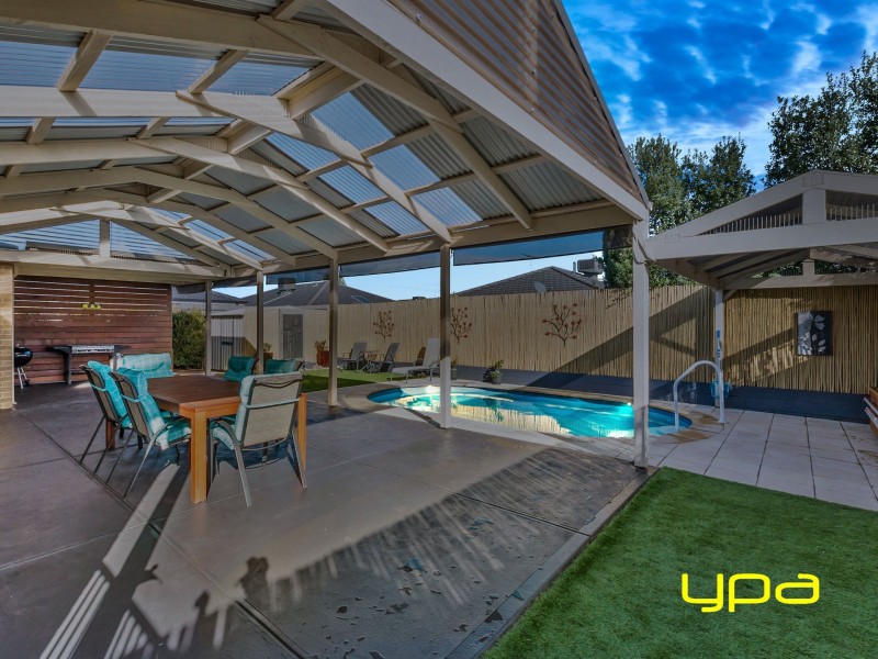 21 Moonah Avenue, Brookfield VIC 3338
