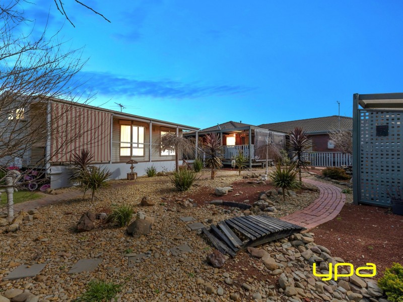 10 Rae Court, Darley VIC 3340