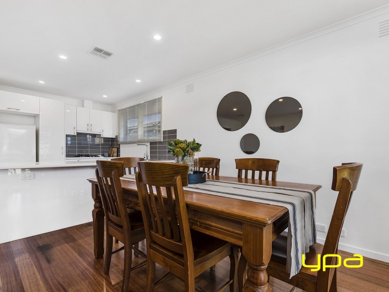 14 Hornbuckle Crescent, Melton VIC 3337