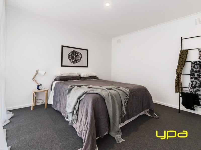 14 Hornbuckle Crescent, Melton VIC 3337