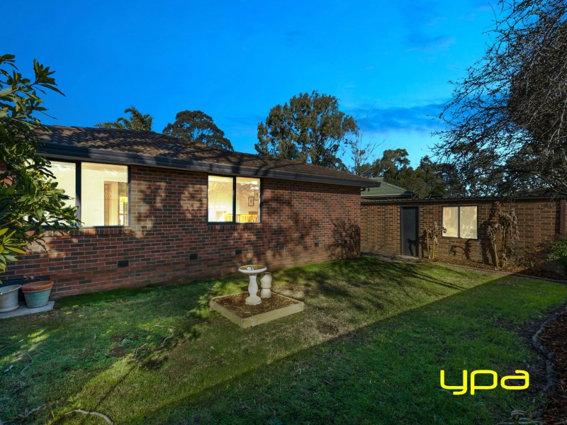 14 Hornbuckle Crescent, Melton VIC 3337