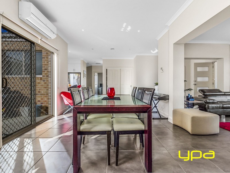 1/1 Wetherby Place, Melton West VIC 3337