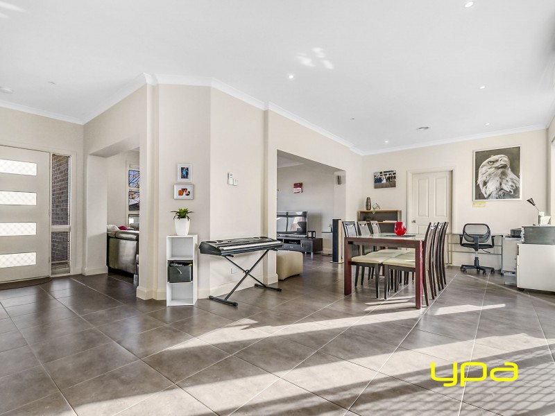 1/1 Wetherby Place, Melton West VIC 3337