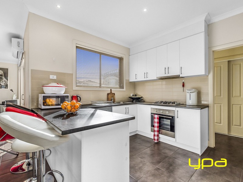 1/1 Wetherby Place, Melton West VIC 3337