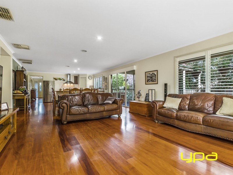 4 Bluebell Court, Melton West VIC 3337