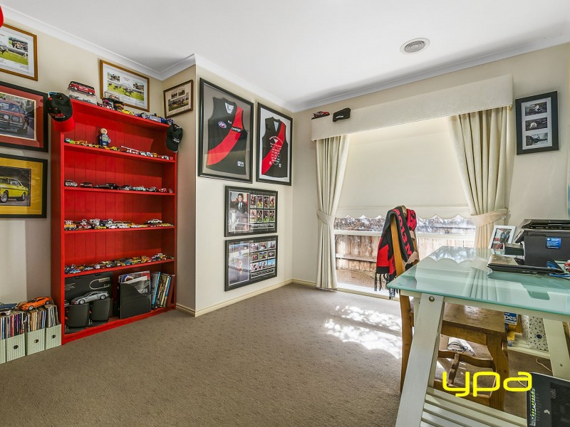 4 Bluebell Court, Melton West VIC 3337