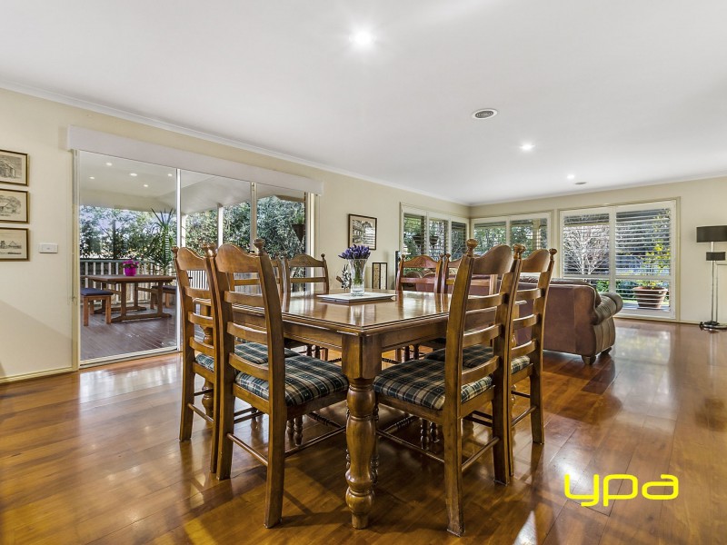 4 Bluebell Court, Melton West VIC 3337