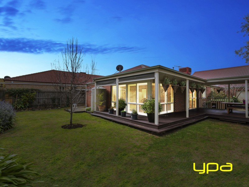 4 Bluebell Court, Melton West VIC 3337