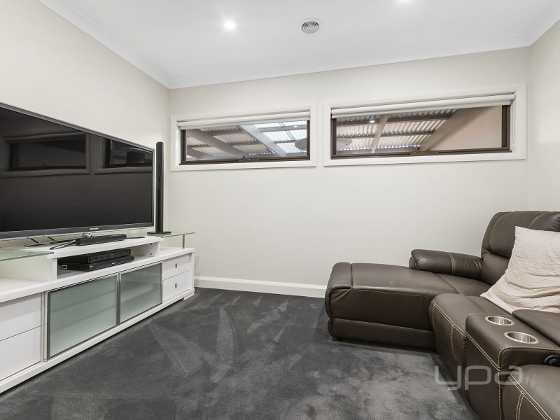 11 Moor Park Avenue, Melton West VIC 3337