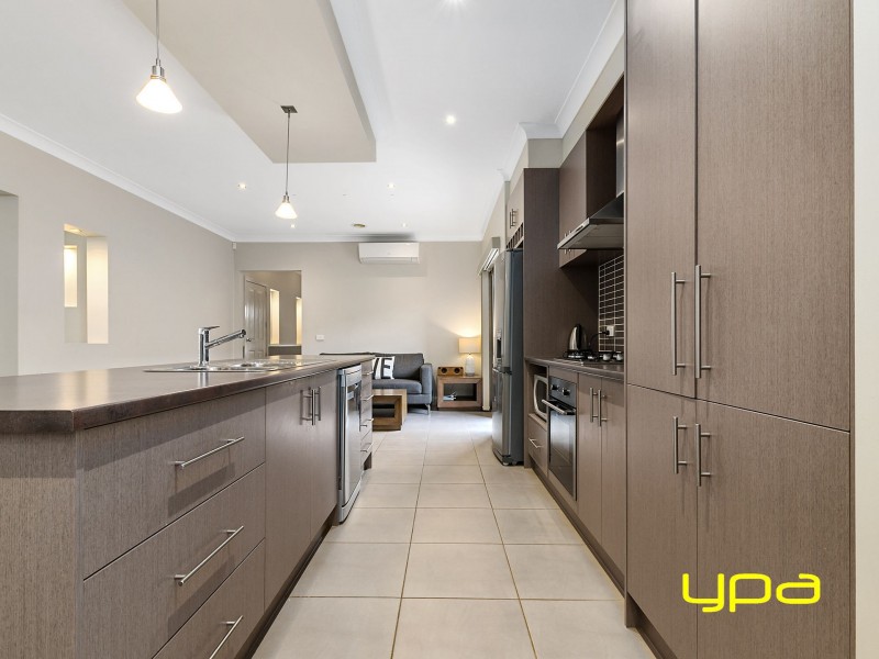 65 Lakewood Boulevard, Melton VIC 3337