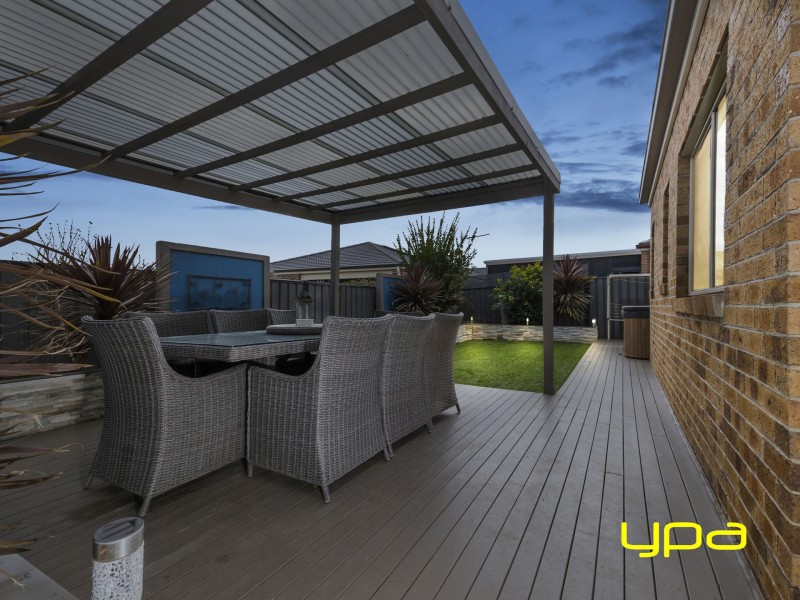 65 Lakewood Boulevard, Melton VIC 3337