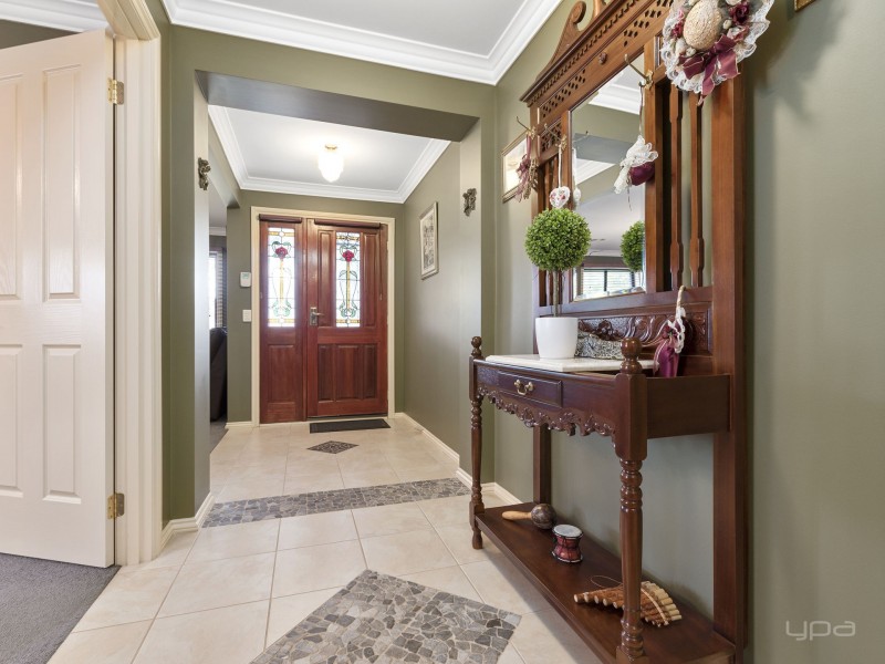 30 Ironbark Way, Brookfield VIC 3338