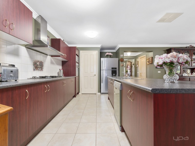 30 Ironbark Way, Brookfield VIC 3338